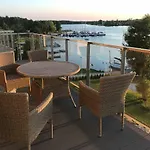 Nautica Apartament *